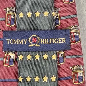 Tommy Hilfiger Mens Silk Tie Burgundy Crest Star Pattern Preppy Heritage USA Y2K